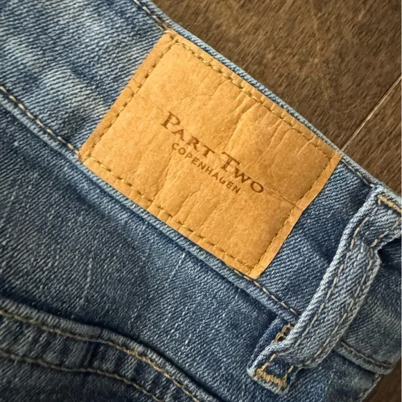 Part Two Jeans - Picture 2 of 3